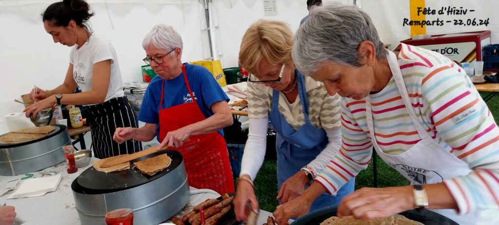 Crêpiers et crêpières sous les remparts d'Hennebont, 22 juin 2024